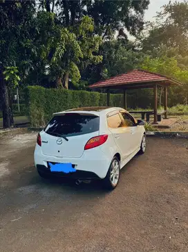 Mazda 2 type R 2012 non skyactive tahun pajak 2011 akhir