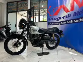 Kawasaki W175 Cafe Thn 2023 km 600 Anugerah Motor Pucang