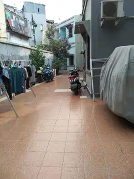 DISEWAKAN RUMAH TINGGAL