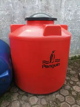 Toren air penguin TB 200 (2000 L)