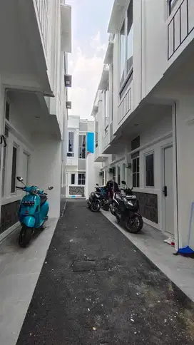 rumah murah 300jtan di kayumanis dekat ps.jangkrik,st jatinegara,arion