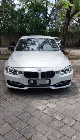 BMW F30 320i km 40 rb 2016 pajak kota terawat