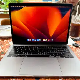 MACBOOK PRO 2017 8/128