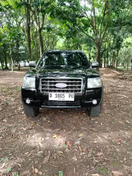 Ford Everest AT 2.5 XLT Diesel Harga Nego sampai jadi