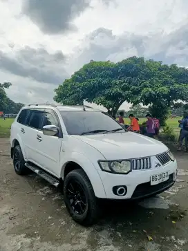 Pajero 2.5 Exceed Matic 4x2 2011