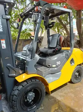 Forklift Komatsu 3 Ton,Tiang Fullfreelift,Matic,FD30-17,Tahun 2021