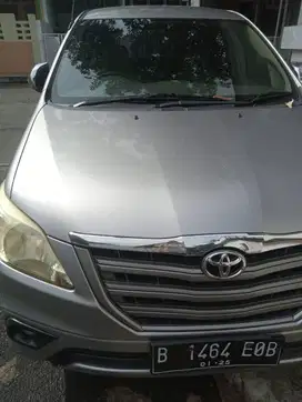 Toyota Innova Type E 20 MT Bensin 2014 Silver Metalik