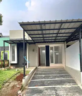 Dijual. cepat rumah 1, di cluster Acacia