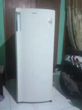 Di jual freezer LG 6 rak