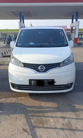 DIJUAL CEPAT MOBIL PERAWATAN NISSAN EVALIA SV TH 2012