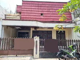 Rumah 2 lantai di meruya illir dengan jalanan 2 mobil