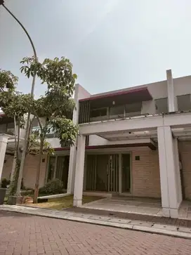 Dijual Cepat Rumah 2 Lantai 6x15m² di Pantai Indah Kapuk