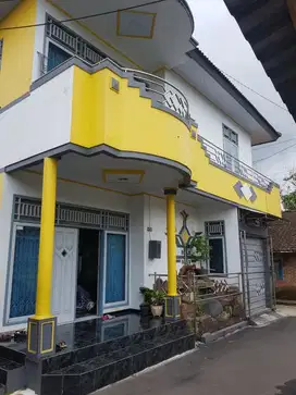 RUMAH CANTIK 2 LANTAI DEPAN BOROBUDUR GOLF AKMIL MAGELANG