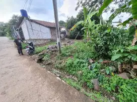 tanah pinggir jalan beton harga 300 per meter