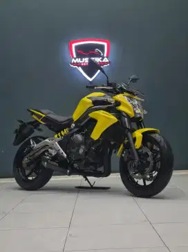 MOGE TERMURAH‼️ Kawasaki ER 6N 2012 Kuning Favorit
Mustika motor