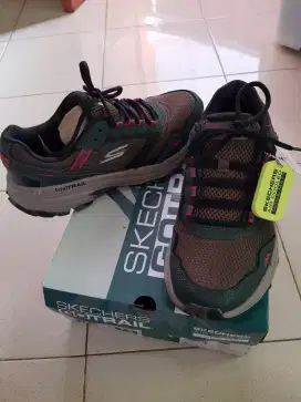 Sepatu Skechers GoTrail