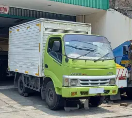 Hino Dutro 110SD Box 4 roda Tahun 2008