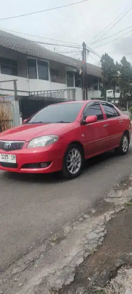 Dijual Mobil toyota vios G thn 2006 Manual warna merah