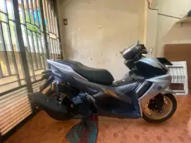 Motor Yamaha Aerox Connected ABS keyless