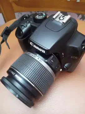 Canon 1000d kit 18-55 is