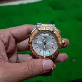 Jam tangan merek tag heuer