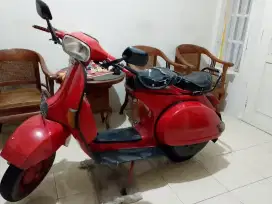 Di Jual Motor Vespa PX Exclusive Tahun 1991