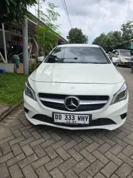 Mercedes benz CLA 200 tahun 2014 transmisi metic triptonic asli makasr