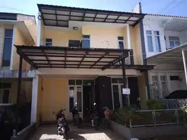 Rumah siap huni di Cluster Green Ambara Gardenia Krukut Limo Depok
