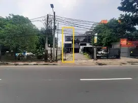 Disewakan Ruko 3,5 Lantai , Luas 155m2 di Jl. Raya Pasar Minggu