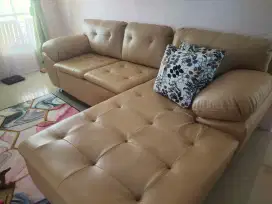 Sofa jumbo baru selesai dibikin