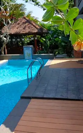 Villa Asri dilengkapi dengan swimming pool, di Turi Sleman