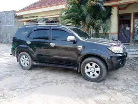 Toyota Fortuner 2009 matic solar