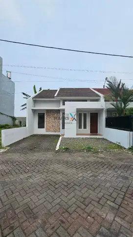 Disewakan Rumah Semi Furnish Siap Huni di Dieng Atas, Kalisongo Malang