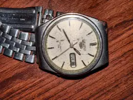 Jam tangan automatis merk seiko