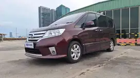 Pajak Panjang - Nissan Serena 2.0 Highway Star Panoramic BensinAT 2013