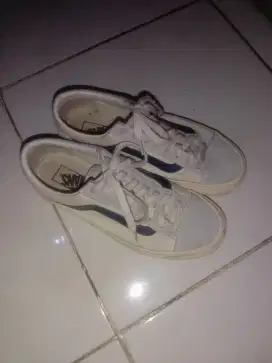 Sepatu Vans Putih