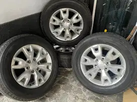 Velg dan Ban Ford Ranger