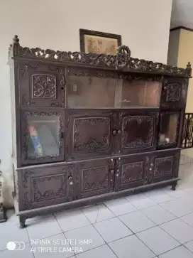 Dijual : Buffet/Lemari Jati Ukir, Ukuran : PxLxT (215x45x180)