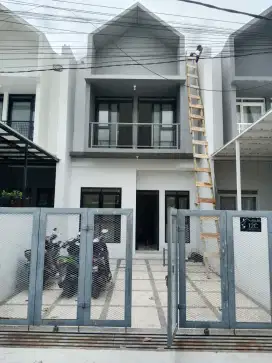 RUMAH BARU 2LT ARCAMANIK CISARANTEN TANAH 116M