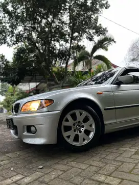 BMW 318i 2002 Facelift