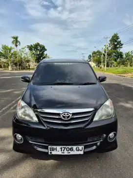 Dijual Avanza metik 1.5 tipe S tahun 2011