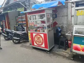 Membuka lowker untuk stand seblak dan baso Aci nagih