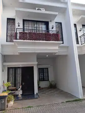 Jual Rugi Rmh Cluster Mewah 2 1/2 Lantai Nempel JL M kafi 2 Jagakarsa