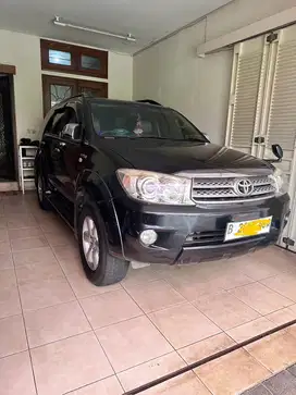 Toyota Fortuner 2011 Bensin