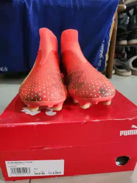 SEPATU BOLA MERK PUMA