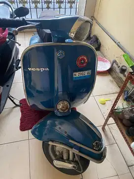 VESPA SUPER 1979 simpanan KM 8000