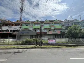 Ruko Gandeng 3 di Jalan Adi Sucipto Polonia ( Depan Wong Solo )