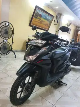 New Beat Deluxe CBS ISS 2023 Cantik-Odomtr 8.000 KM-plaza motor