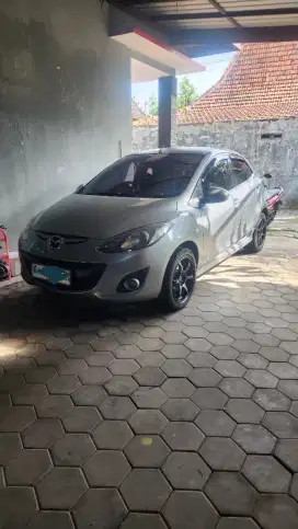 Mazda sport 1,5 mt silver, atas nama sendiri