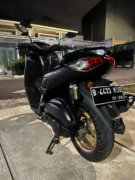 Dijual cepat N MAX 2021 hitam lengkap pajak panjang